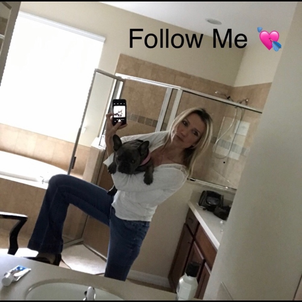 ALMOST 300K! PLEASE HELP xo LIKE NEW TILE ❤️ 🐶🍀 - Picture 3 of 10